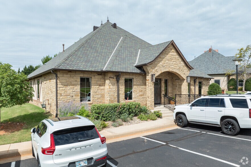 More Photos Of 13182 N Macarthur Blvd, Oklahoma City Office For Sale