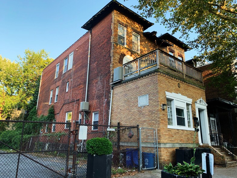 More Photos Of 211 S 45th St, Philadelphia Apartments For Sale