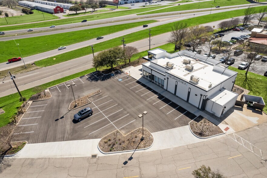 More Photos Of 5901 W Waco Dr, Waco Medical For Sale