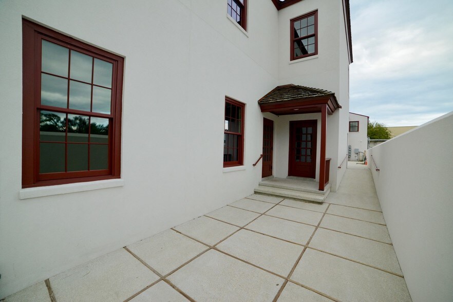 More Photos Of 61 Spanish St, Saint Augustine Restaurant For Lease