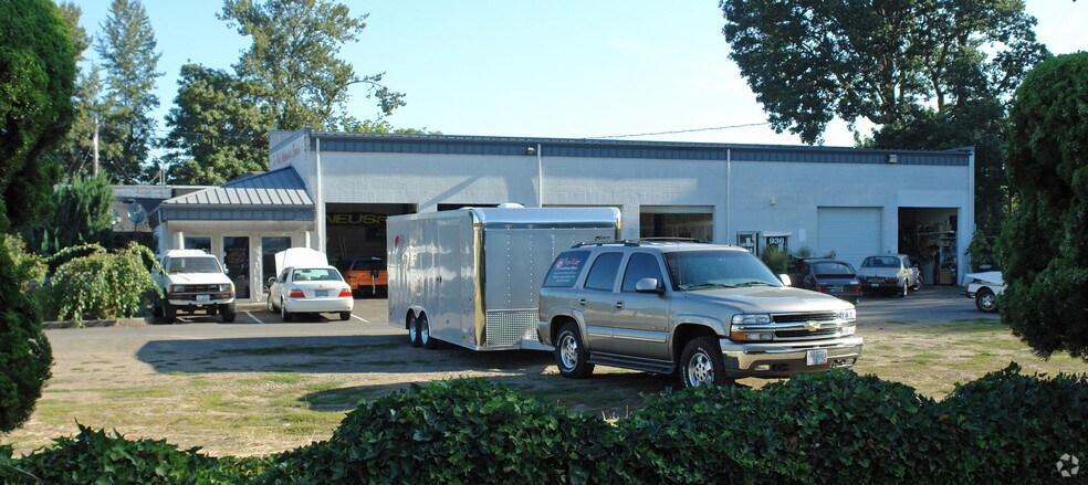 More Photos Of 930 Commercial St NE, Salem General Retail For Sale