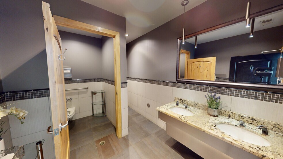 More Photos Of 808 S Main St, Salt Lake City Auto Dealership For Lease