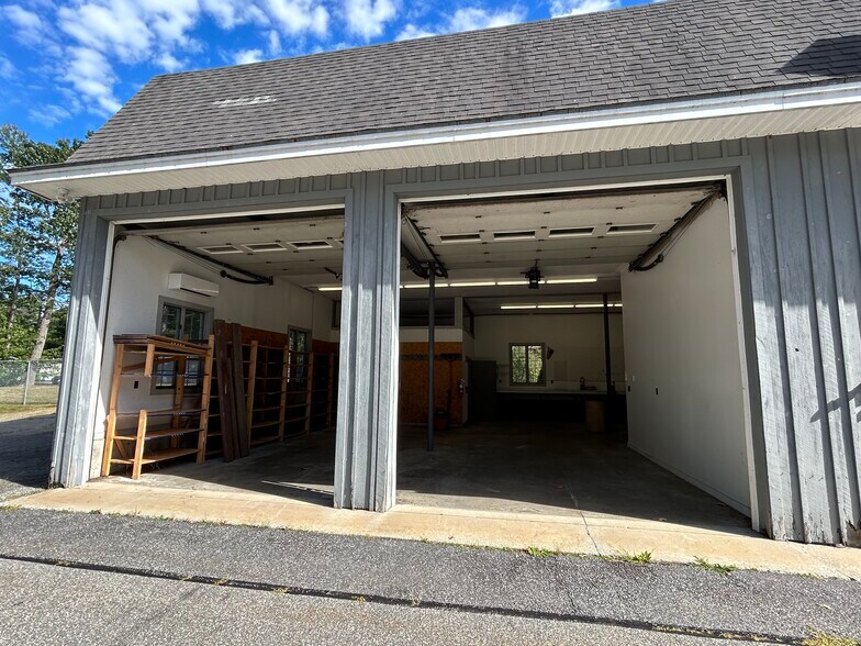 More Photos Of 8 Crooker Rd, Brunswick Industrial For Lease