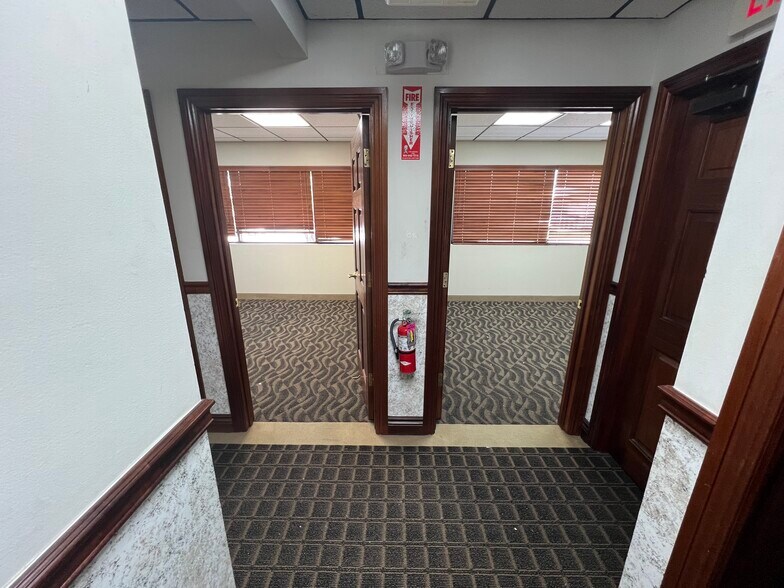 More Photos Of 2095 N Andrews Ave, Pompano Beach Light Manufacturing For Lease