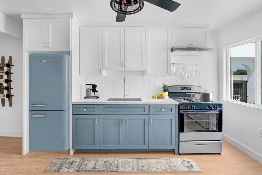 More Photos Of 5926 S Hoover St, Los Angeles Apartments For Sale