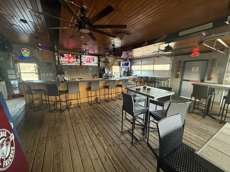 More Photos Of 7500-7504 N Main St, Dayton Bar For Sale