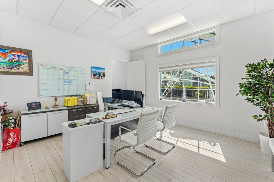 More Photos Of 250-300 SW Monterey Rd, Stuart Freestanding For Sale