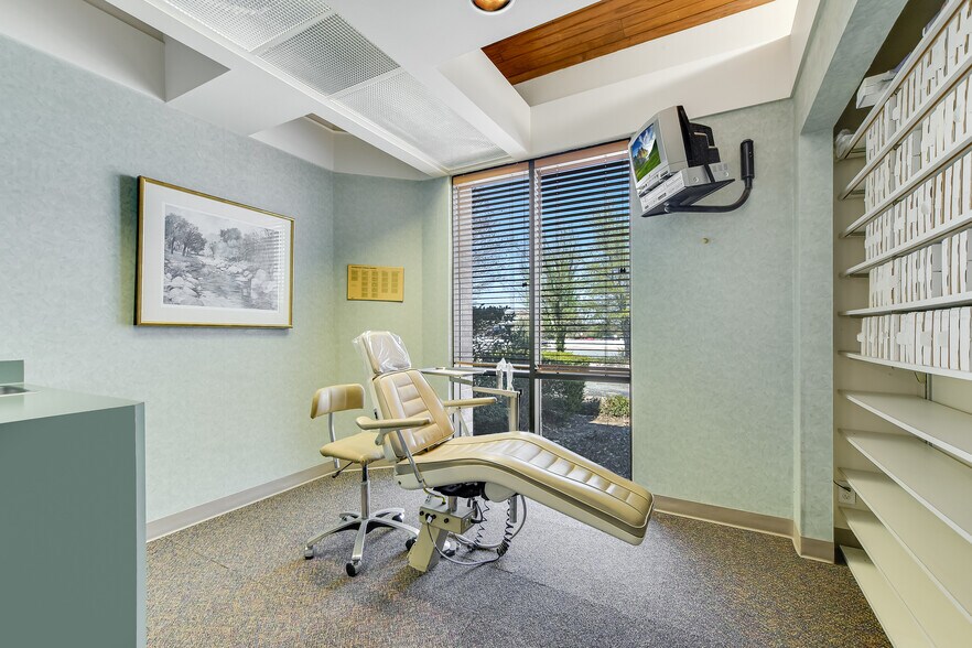 More Photos Of 13066 Research Hwy 183 Blvd, Austin Medical For Sale