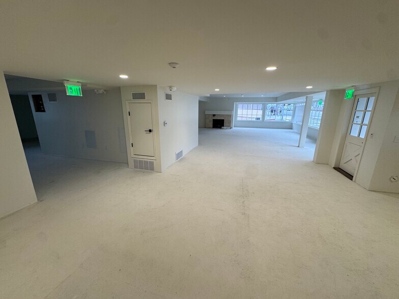 More Photos Of 2007 S Coast Hwy, Laguna Beach Storefront Retail Residential For Lease