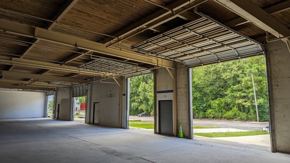 More Photos Of 1519 N 23rd St, Wilmington Industrial For Lease