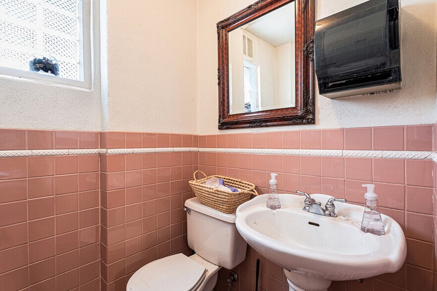 More Photos Of 50 W Arizona Ave, Denver Warehouse For Sale