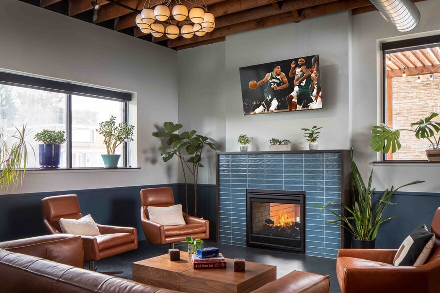 More Photos Of 5900 W North Ave, Milwaukee Restaurant For Sale