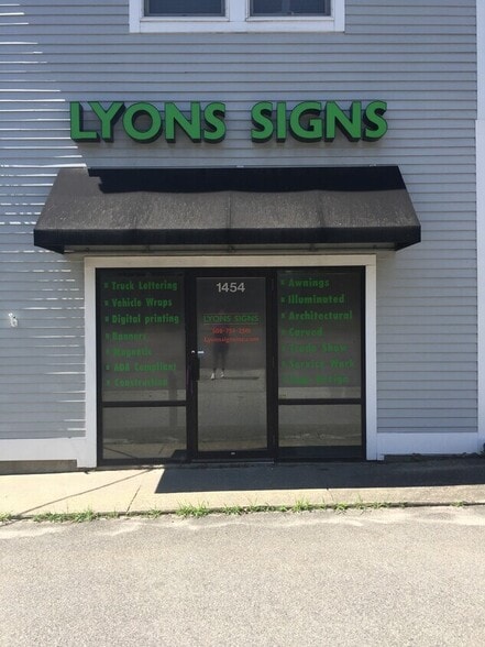 More Photos Of 1454 Grafton St, Worcester Light Manufacturing For Lease