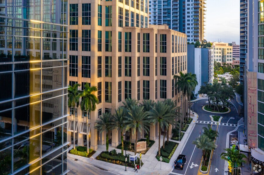 More Photos Of 200 E Las Olas Blvd, Fort Lauderdale Office For Lease