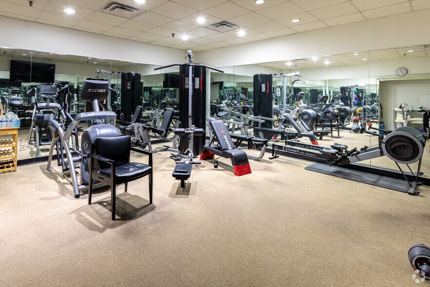 More Photos Of 480 Mundet Pl, Hillside Manufacturing For Sale