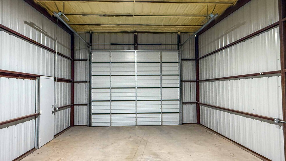 More Photos Of 1432 FM 1929, Voss Trailer Camper Park For Sale