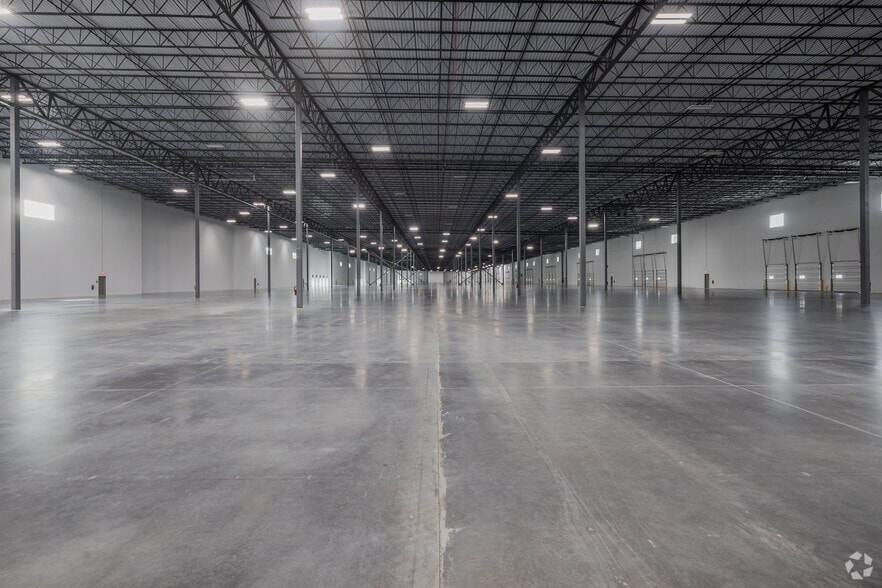 More Photos Of 410 Tradeport Dr, Summerville Unknown For Lease