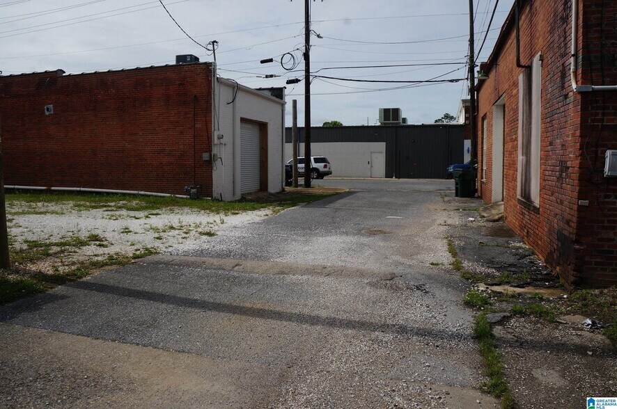 More Photos Of 103-107 N Norton Ave, Sylacauga Storefront For Sale