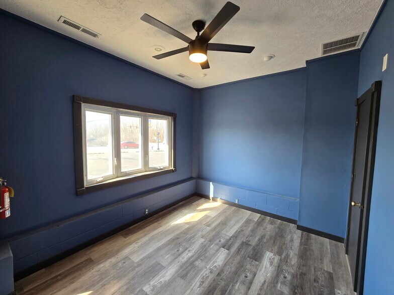 More Photos Of 9360 State Route 43, Streetsboro Auto Repair For Sale