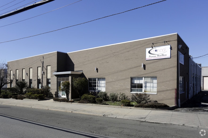 More Photos Of 154-158 Lodi St, Hackensack Manufacturing For Lease