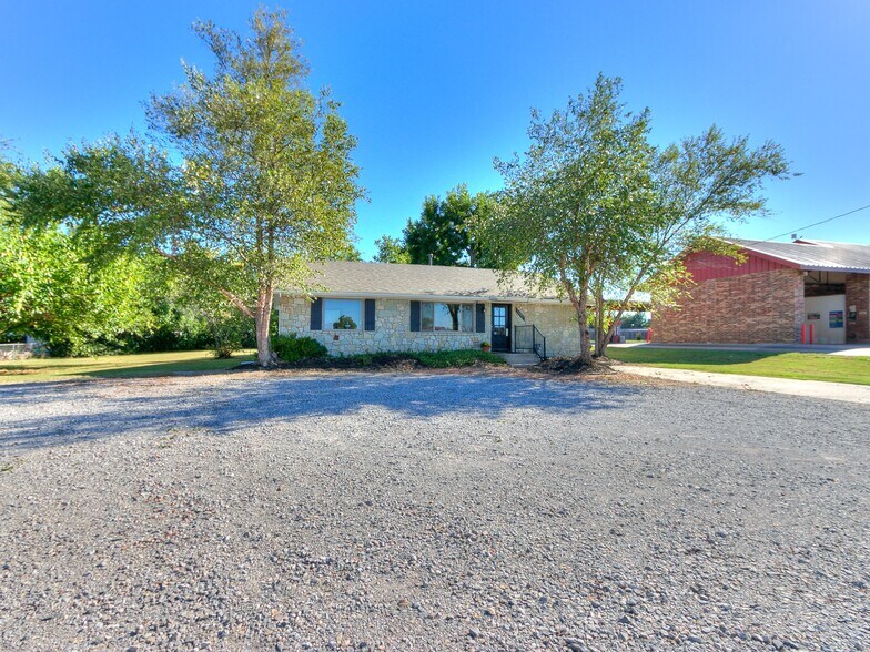 More Photos Of 16446 NE 23rd St, Choctaw Office Residential For Sale