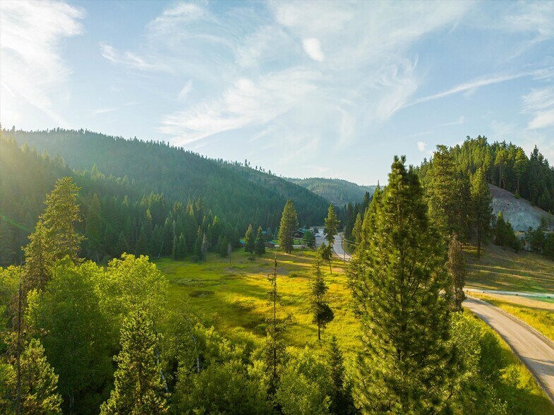 More Photos Of 7000 Graves Creek Rd, Lolo Bar For Sale