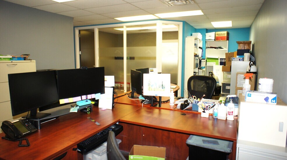 More Photos Of 7316 101 Ave NW, Edmonton Office For Sale