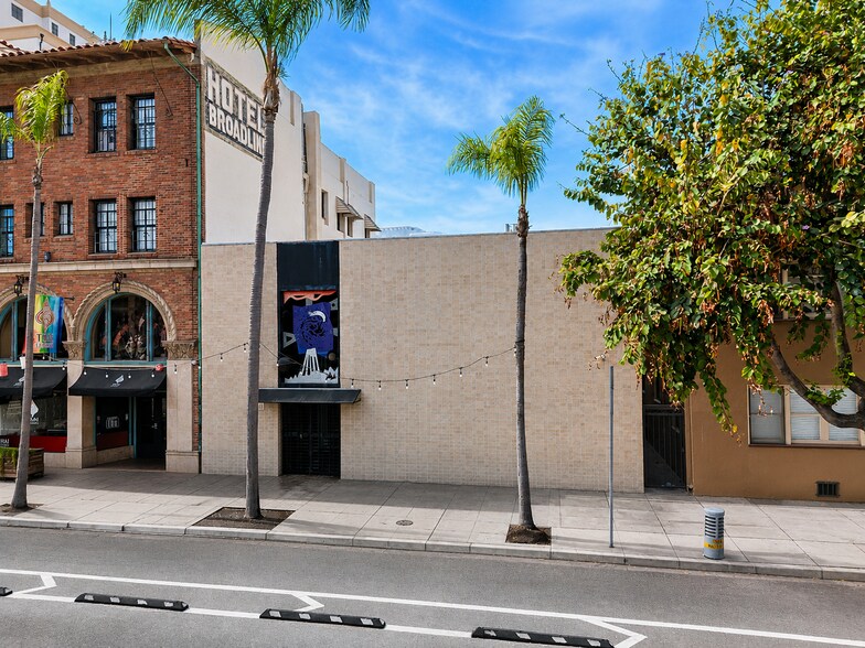 More Photos Of 434 E Broadway, Long Beach Loft Creative Space For Sale
