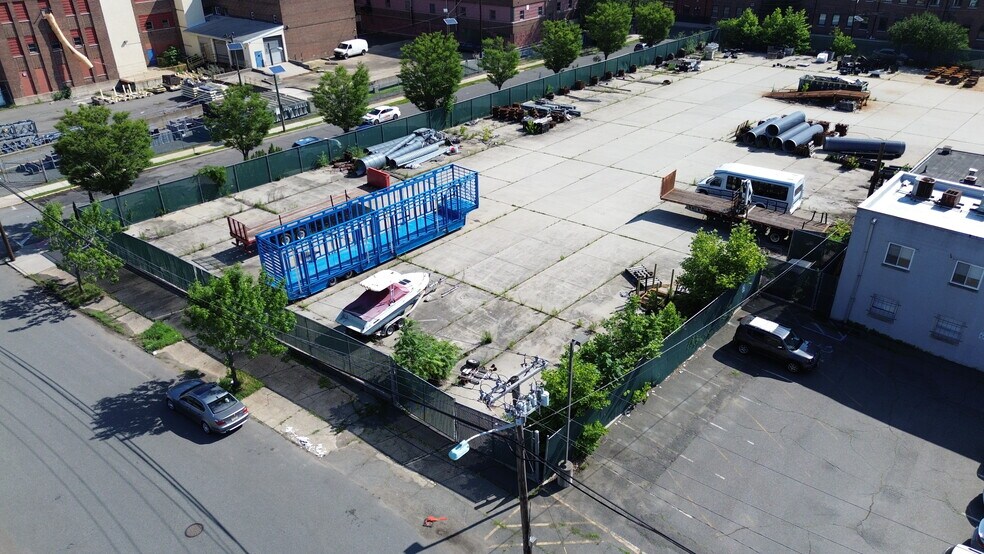 More Photos Of 800 Bergen St, Harrison Land For Lease