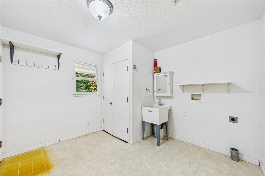 More Photos Of 255 Sorenson Rd, Redcrest Industrial For Sale