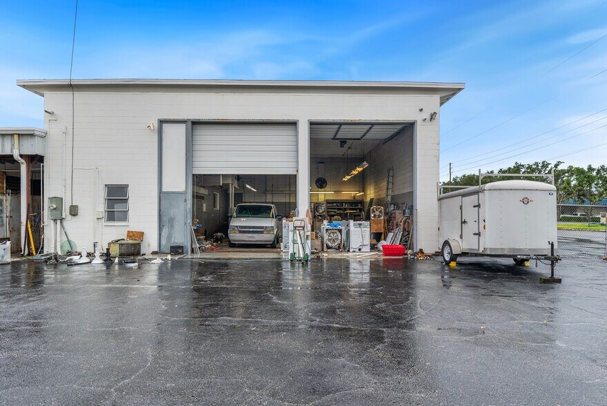 More Photos Of 4475 28th St N, Saint Petersburg Industrial For Sale