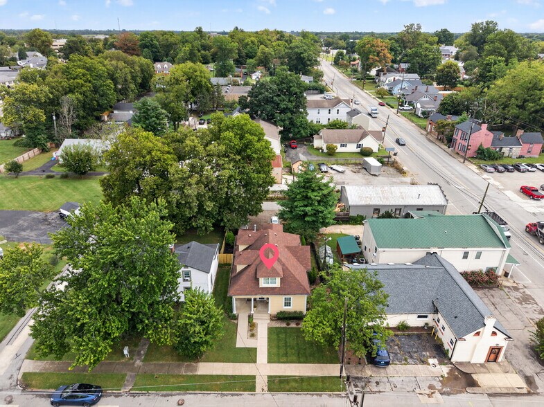 More Photos Of 122 N Locust St, Versailles Office For Sale