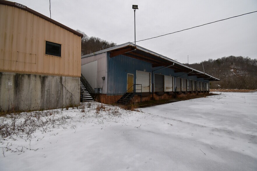 Primary Photo Of 7260 Ky Route 114, Prestonsburg Warehouse For Sale