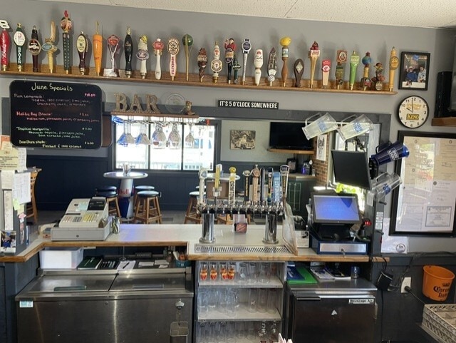 More Photos Of 300 Carew St, Chicopee Restaurant For Sale