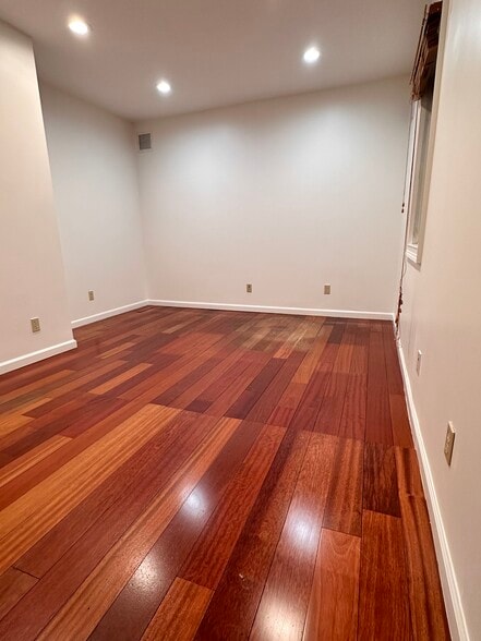 More Photos Of 151 W Carver St, Huntington Office For Sale