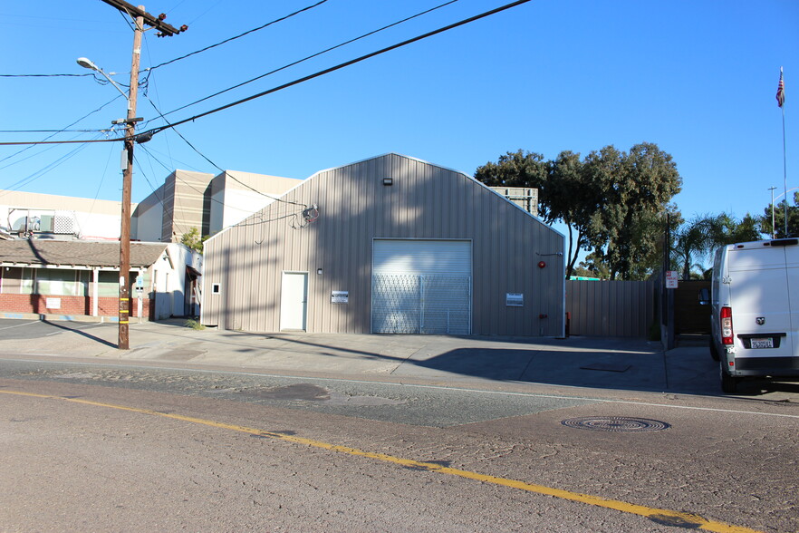 Primary Photo Of 8181 Center St, La Mesa Service For Lease