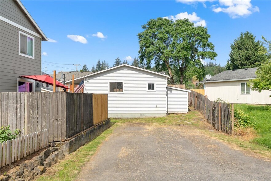 More Photos Of 1070 Deer Island Rd, Saint Helens Multifamily For Sale