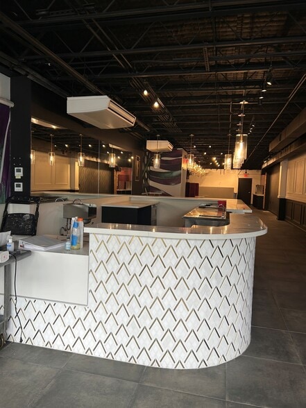 More Photos Of 3457 Waialae Ave, Honolulu Storefront For Lease