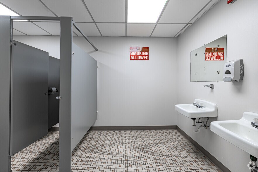 More Photos Of 1 Passaic St, Wood-Ridge Manufacturing For Lease