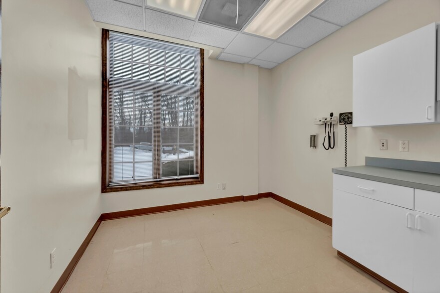 More Photos Of 48 Route 6, Yorktown Heights Medical For Sale