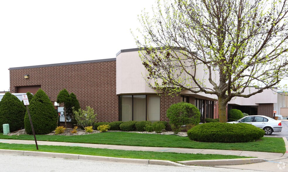 More Photos Of 400 Frontier Way, Bensenville Industrial For Sale