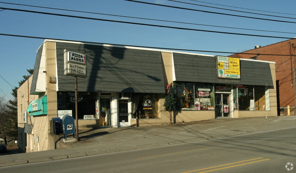 More Photos Of 996-1000 Greentree Rd, Pittsburgh Freestanding For Lease