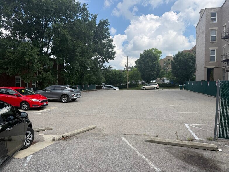 More Photos Of 260 E University Ave, Cincinnati Medical For Sale