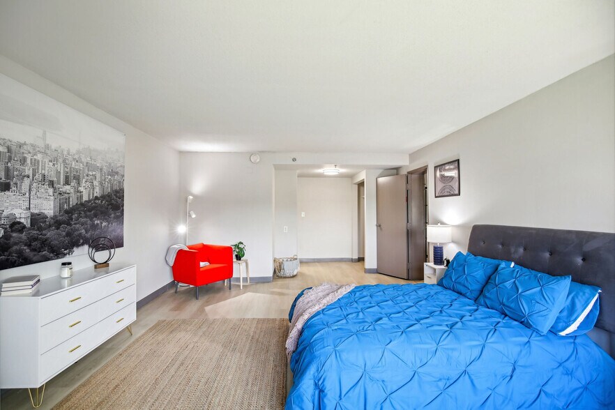 More Photos Of 34911 Van Dyke Ave, Sterling Heights Apartments For Lease