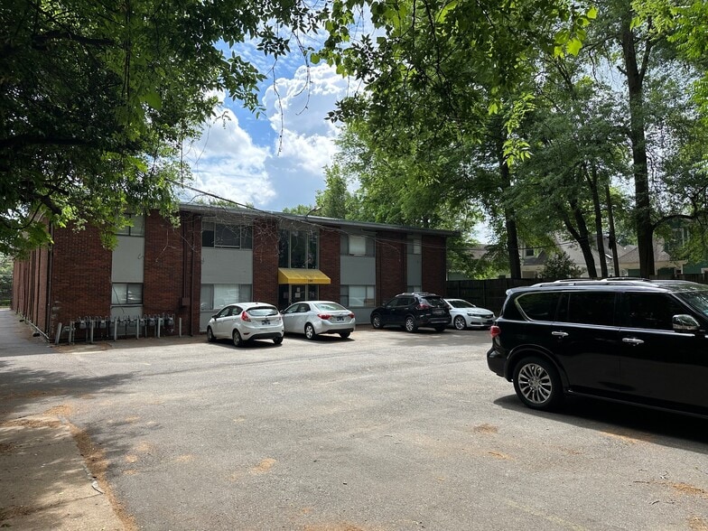 More Photos Of 199 S McLean Blvd, Memphis Apartments For Sale