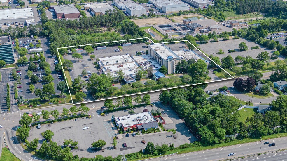 More Photos Of 110 Motor Pky, Hauppauge Hotel For Sale