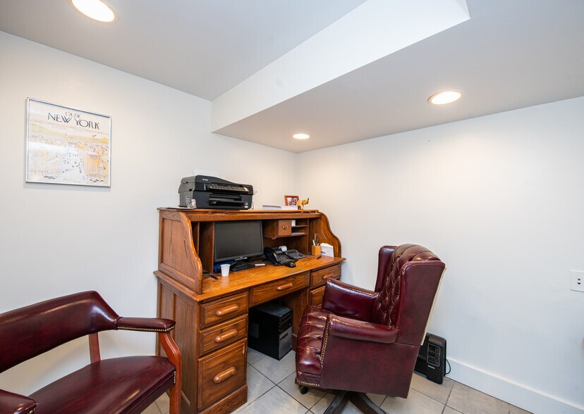 More Photos Of 250 E 32nd St, New York Office Residential For Sale