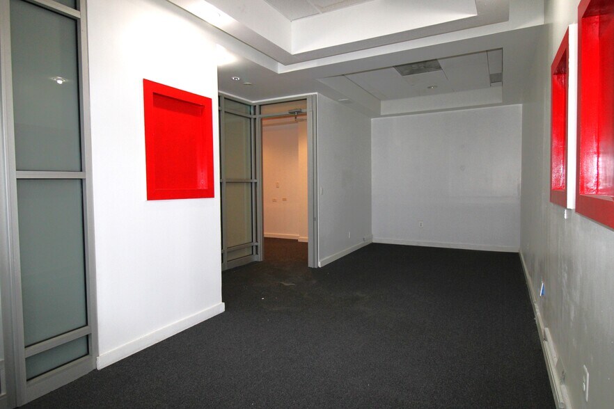 More Photos Of 98 Harmon Cove Tower, Secaucus Apartments For Lease