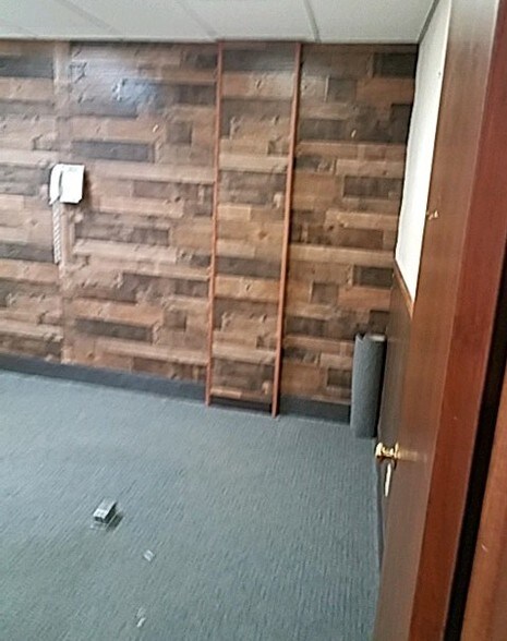 More Photos Of 4220 S 27th St, Milwaukee Medical For Lease