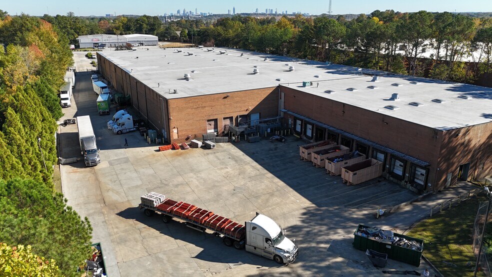 More Photos Of 4820 N Church Ln SE, Atlanta Warehouse For Lease